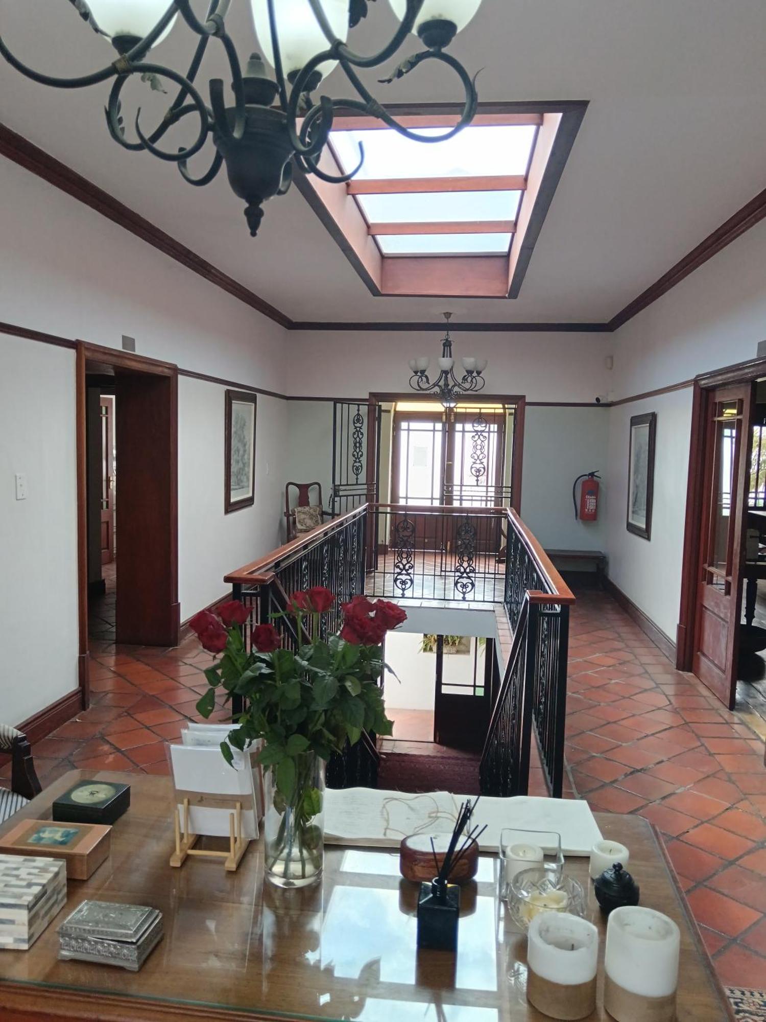 Berg En Zee Guesthouse Gordons Bay Exterior photo