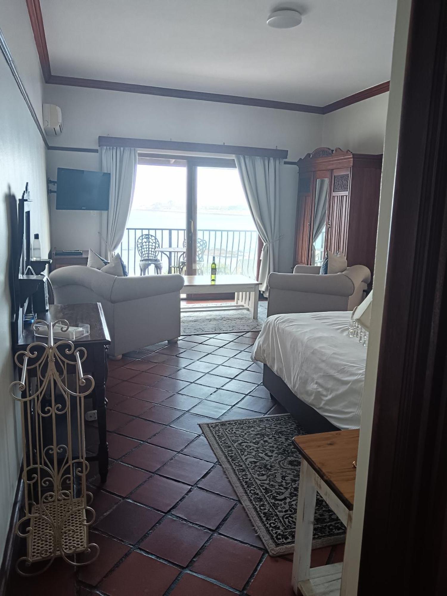Berg En Zee Guesthouse Gordons Bay Exterior photo